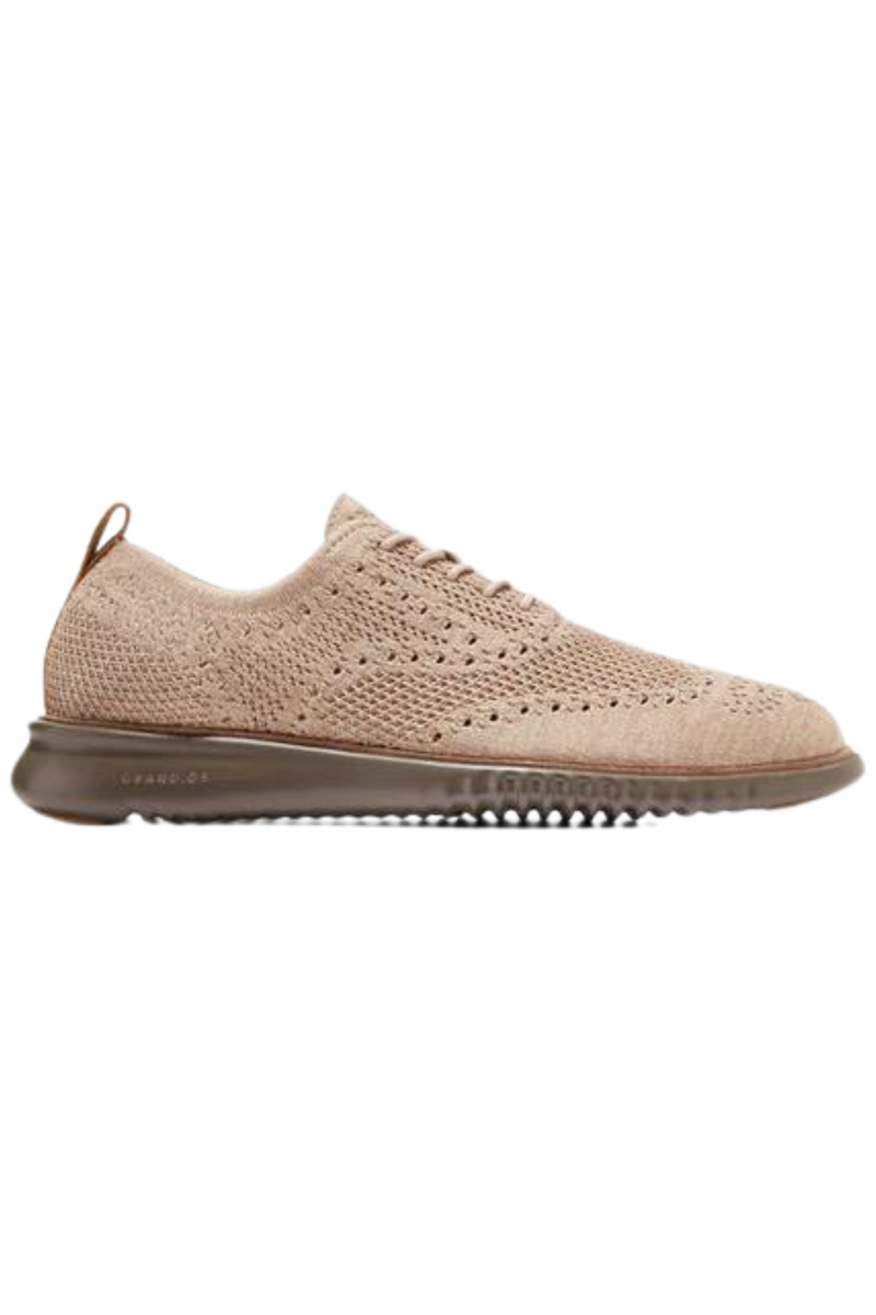 Cole Haan ベージュ スエード オックスフォード Men's ZERØGRAND Remastered Wingtip Oxfords in Beige Or Khaki