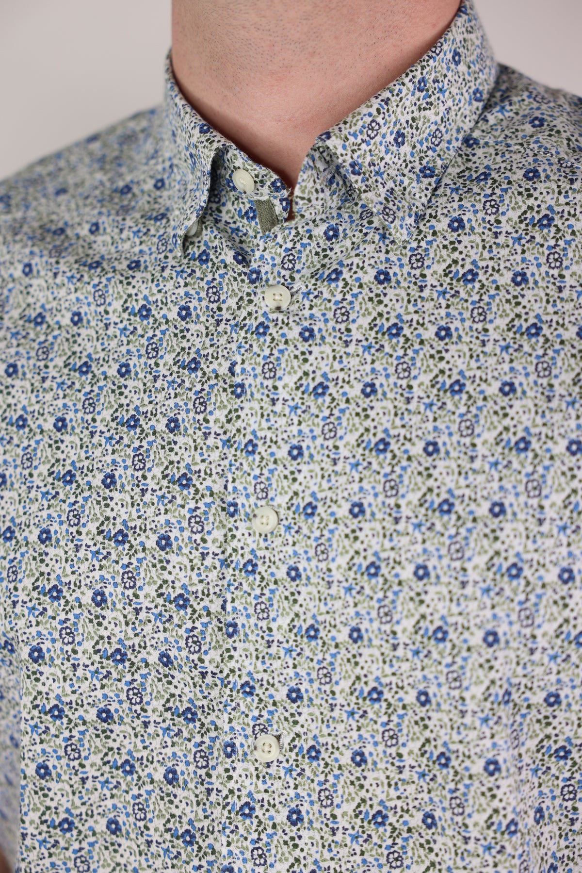 Lenor Romano Floral Print Short Sleeve Sport Shirt