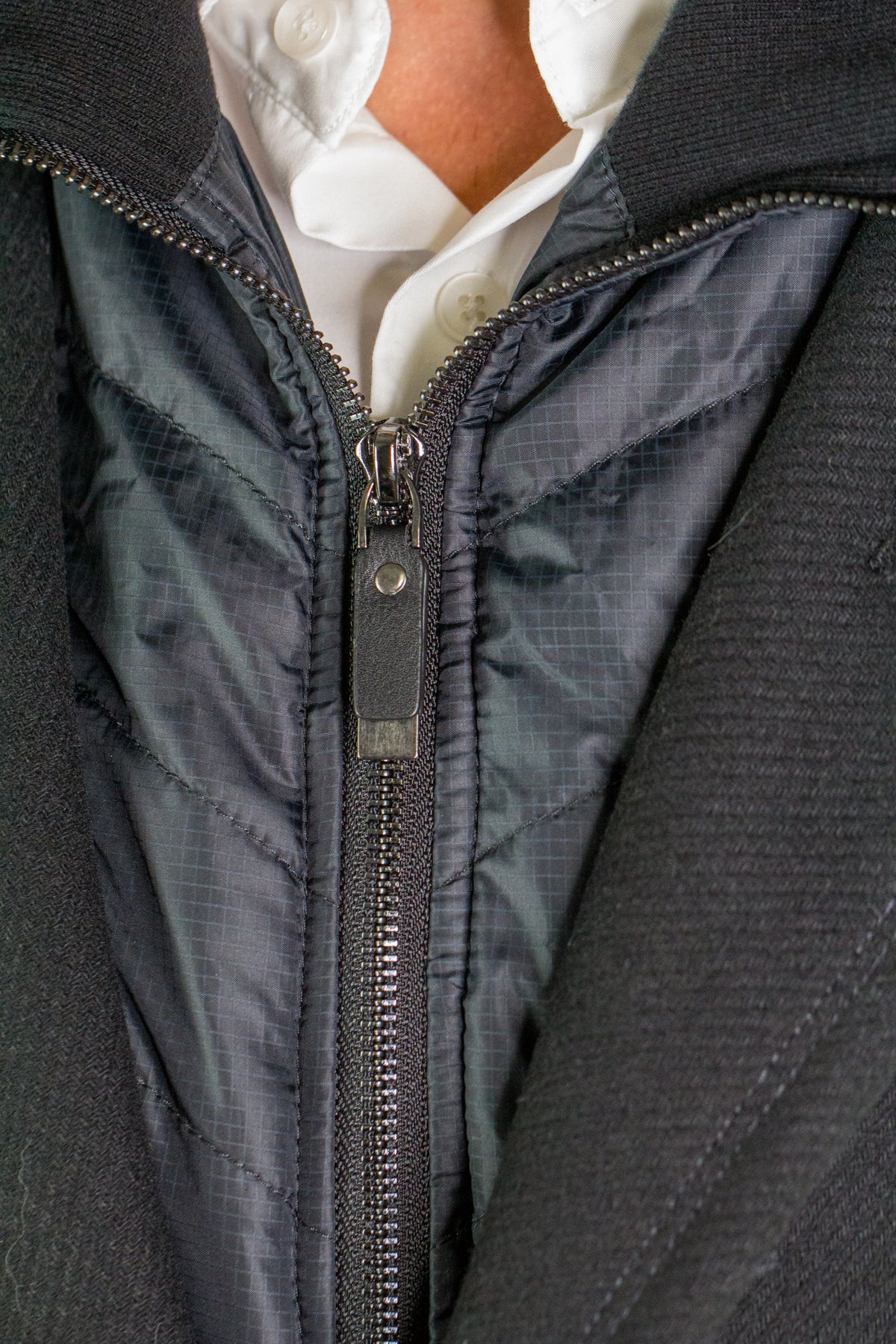 G&J OUTERWEAR